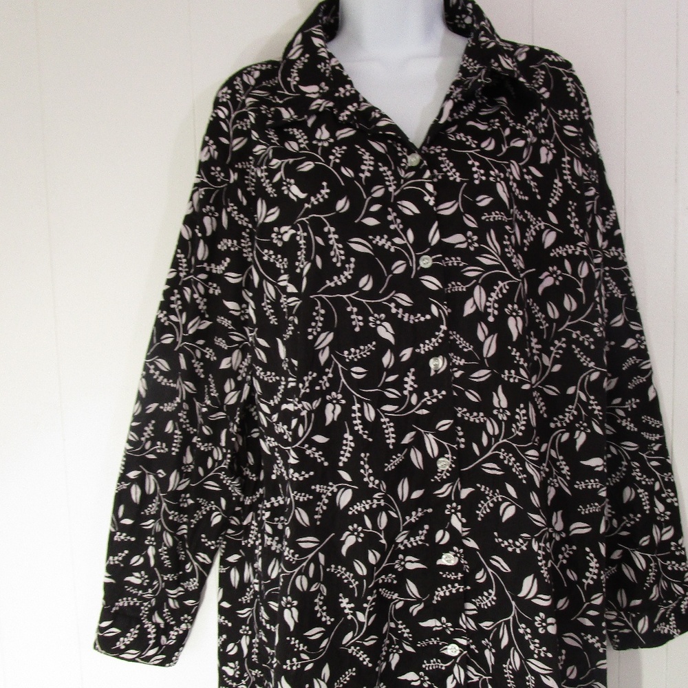 Plus size St John's Bay blouse